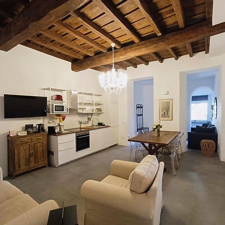La Tua Casa A Viadelcorso Apartment Rome Bagian luar foto